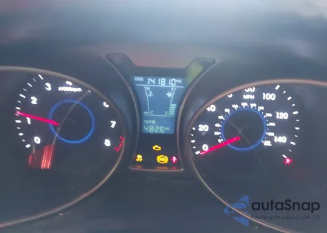 2014 Hyundai Veloster Base W/Red z USA, uszkodzony, nr VIN KMHTC6AD8EU191509